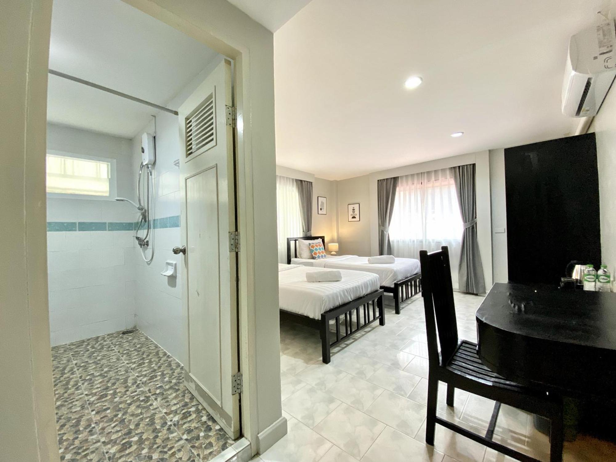 Beachwalk Minotel Patong Екстер'єр фото