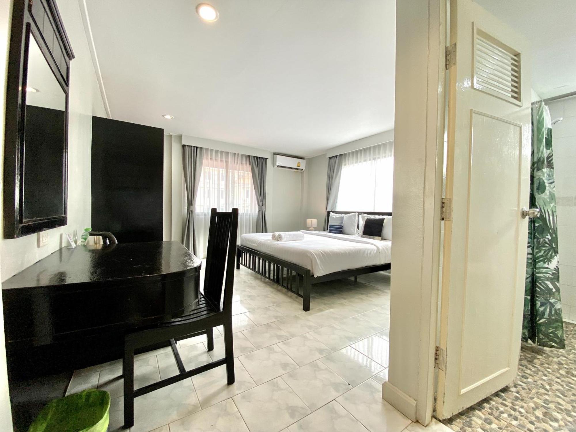 Beachwalk Minotel Patong Екстер'єр фото
