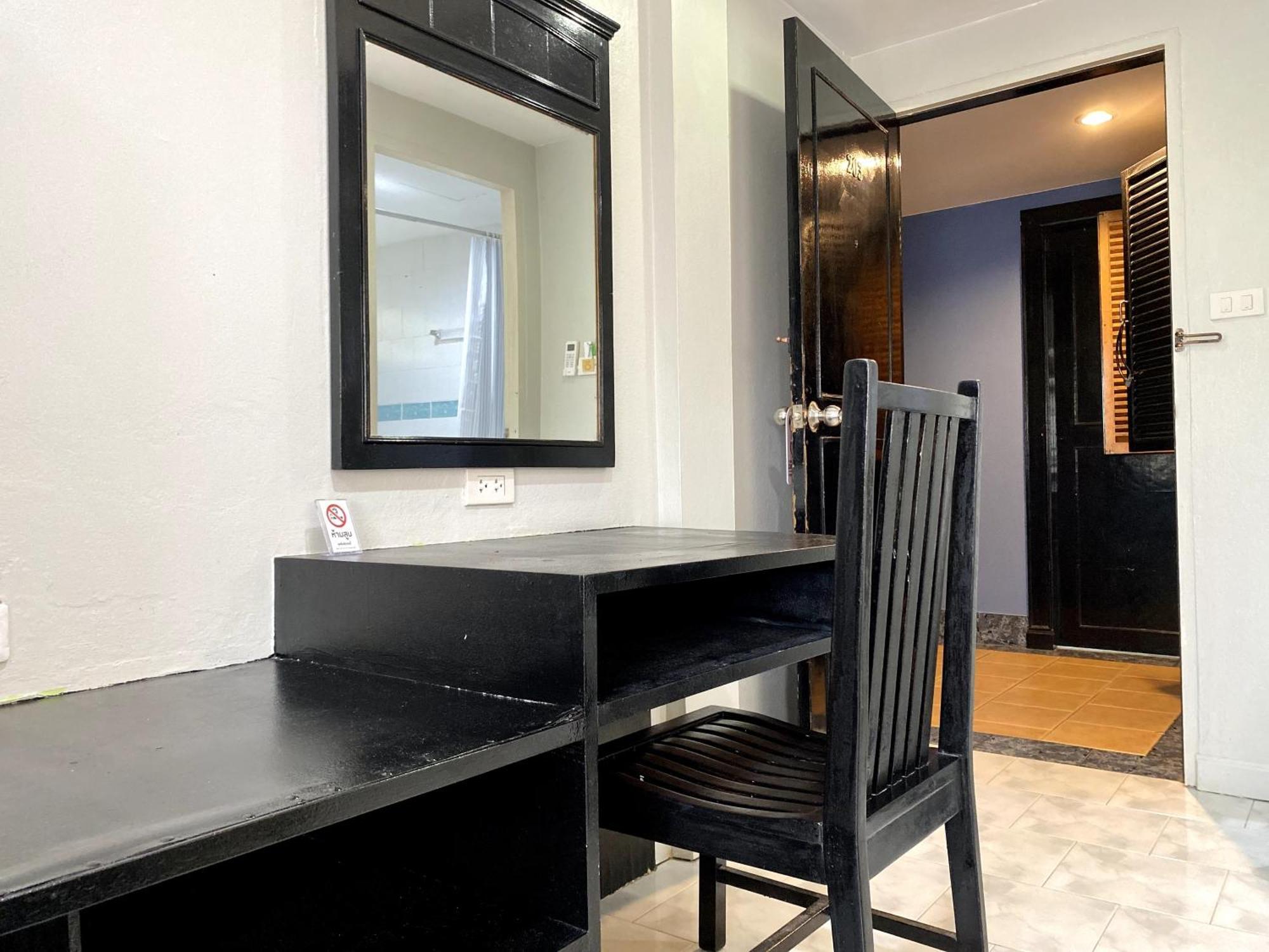 Beachwalk Minotel Patong Екстер'єр фото