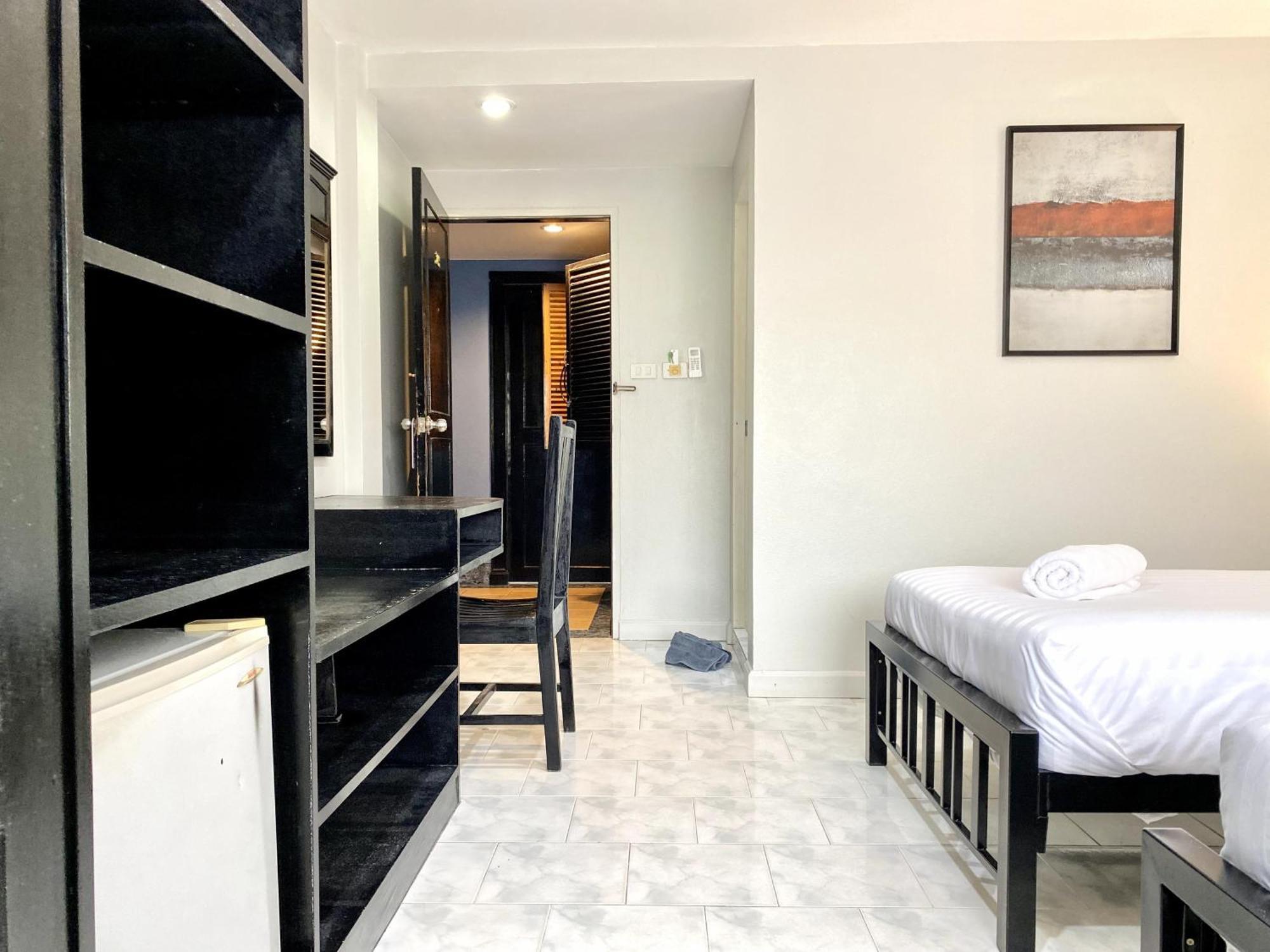 Beachwalk Minotel Patong Екстер'єр фото
