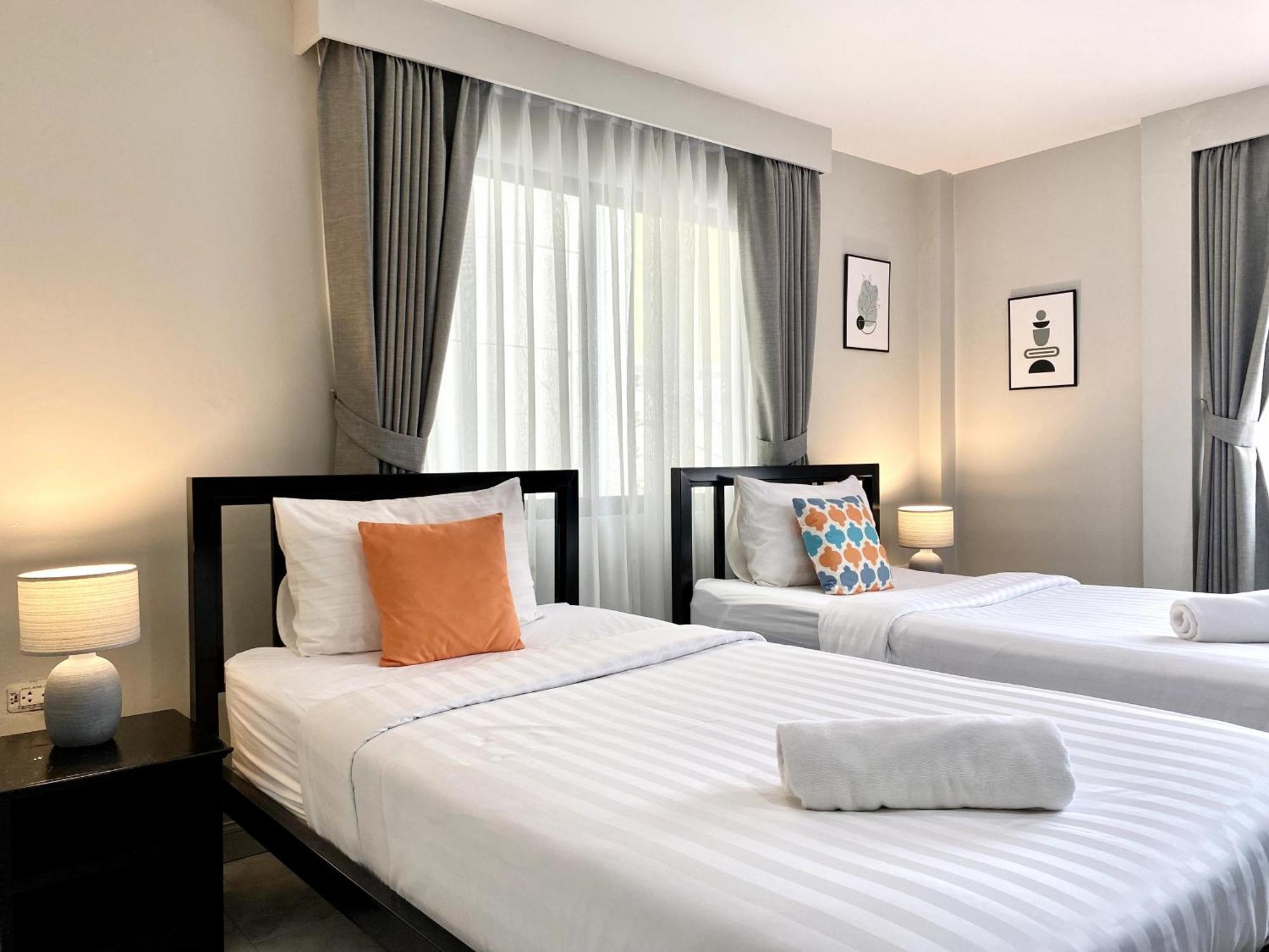 Beachwalk Minotel Patong Екстер'єр фото