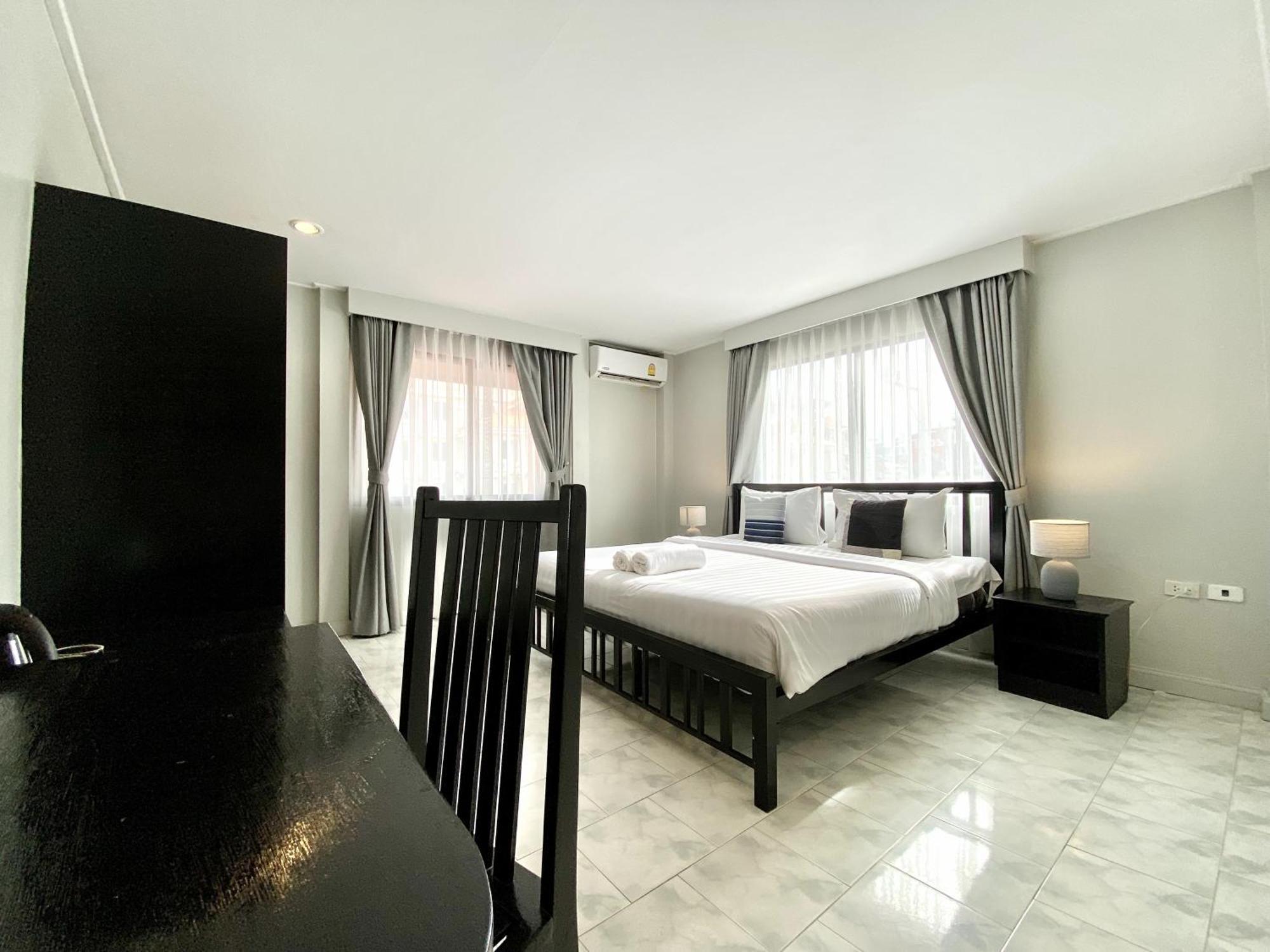 Beachwalk Minotel Patong Екстер'єр фото