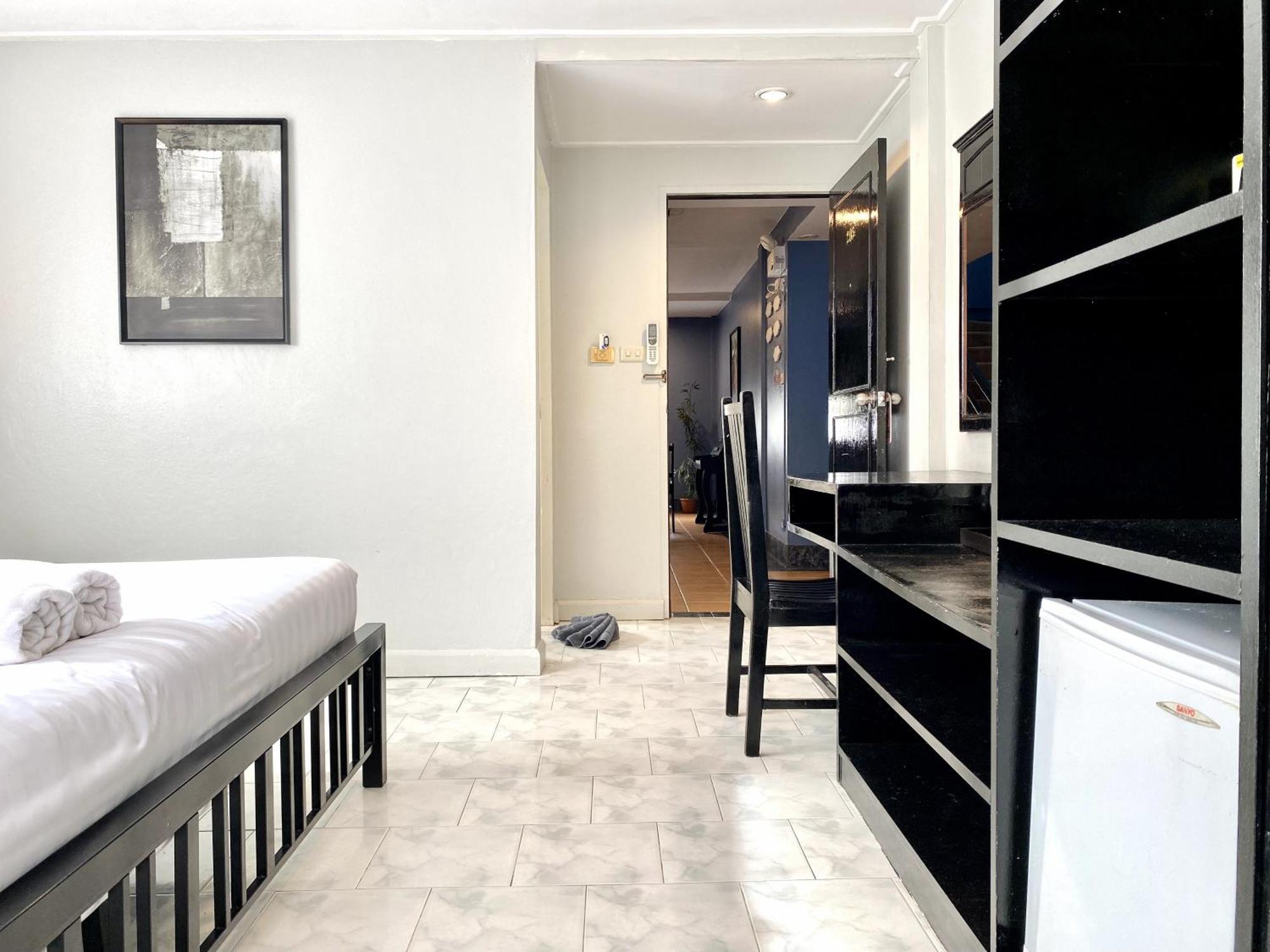 Beachwalk Minotel Patong Екстер'єр фото