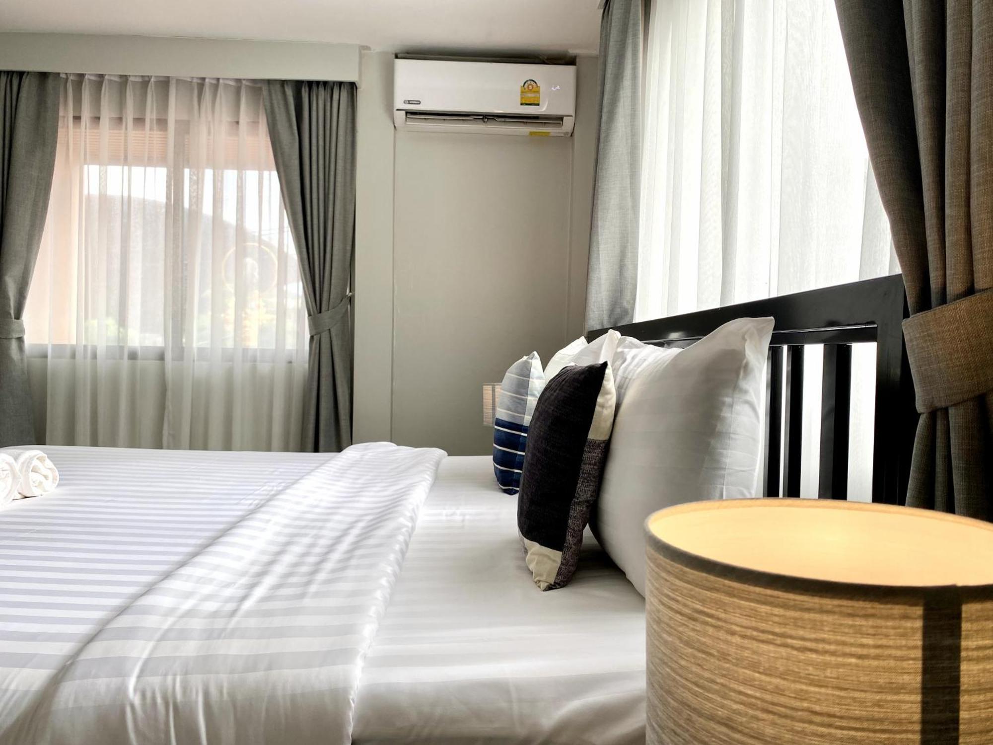 Beachwalk Minotel Patong Екстер'єр фото