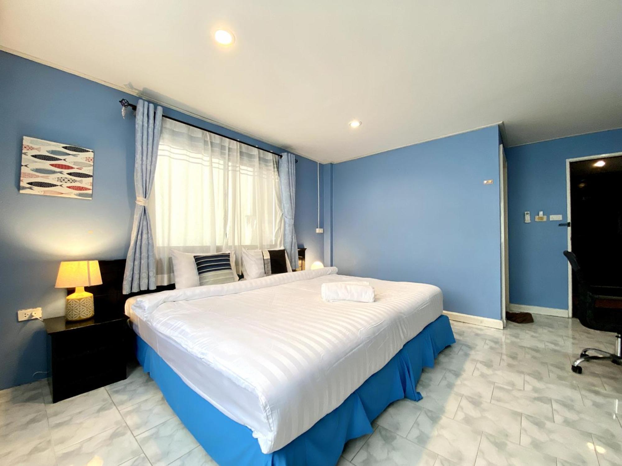 Beachwalk Minotel Patong Екстер'єр фото