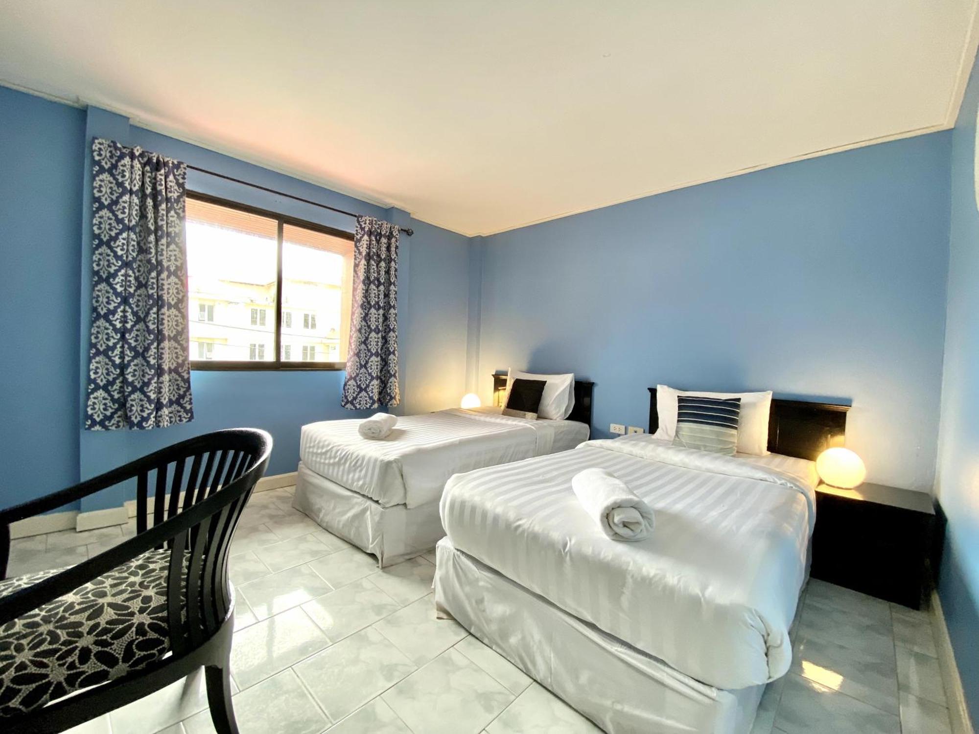 Beachwalk Minotel Patong Екстер'єр фото