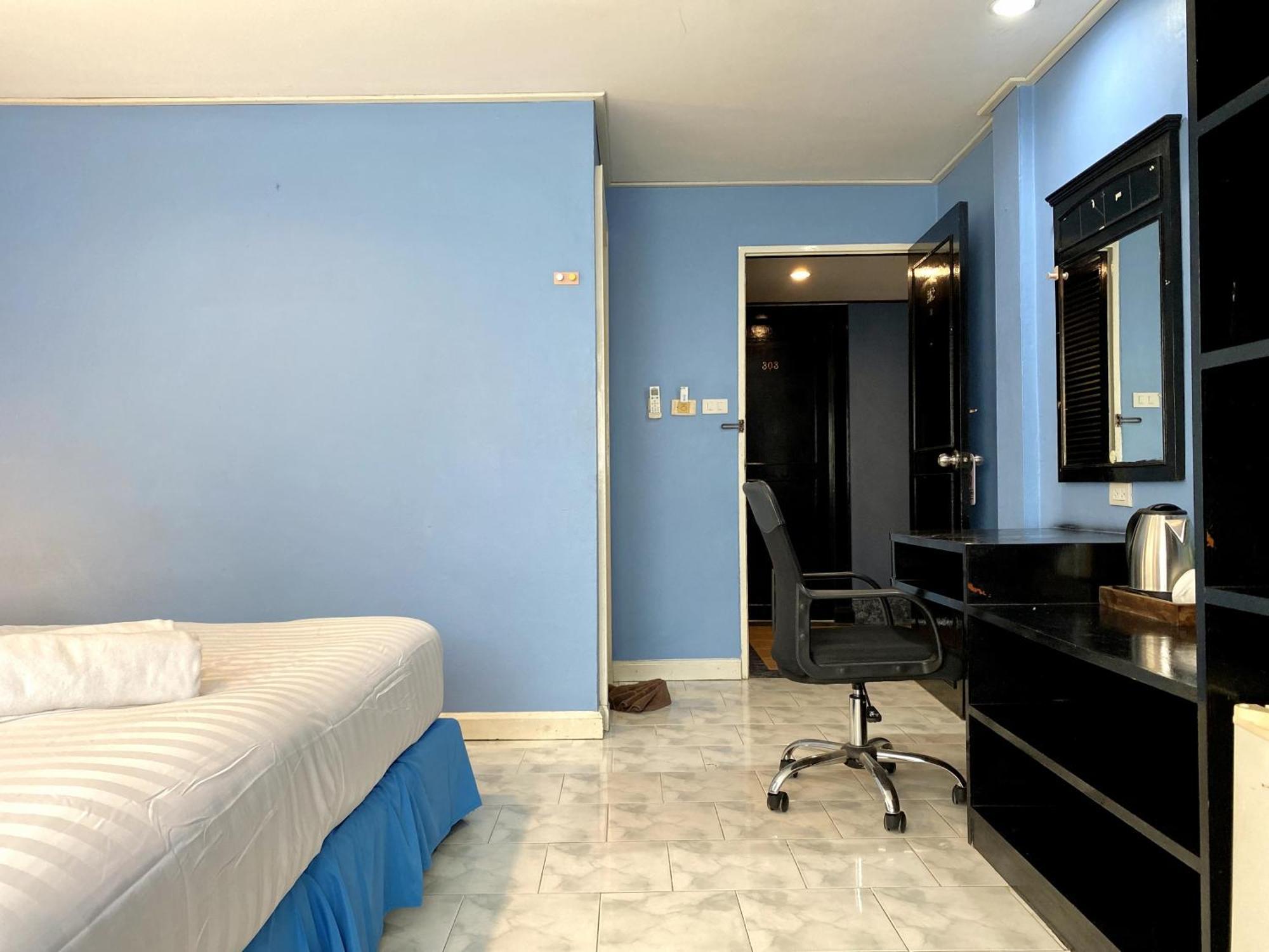Beachwalk Minotel Patong Екстер'єр фото