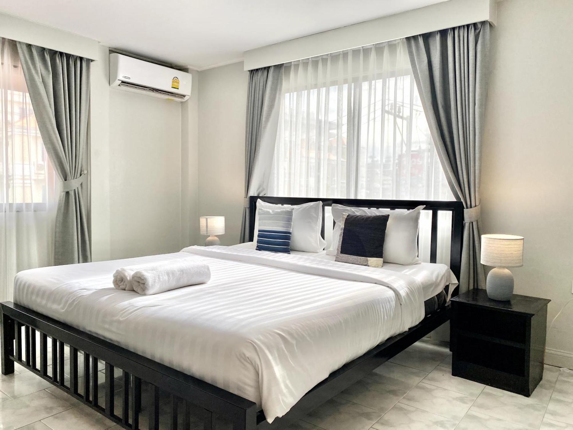 Beachwalk Minotel Patong Екстер'єр фото