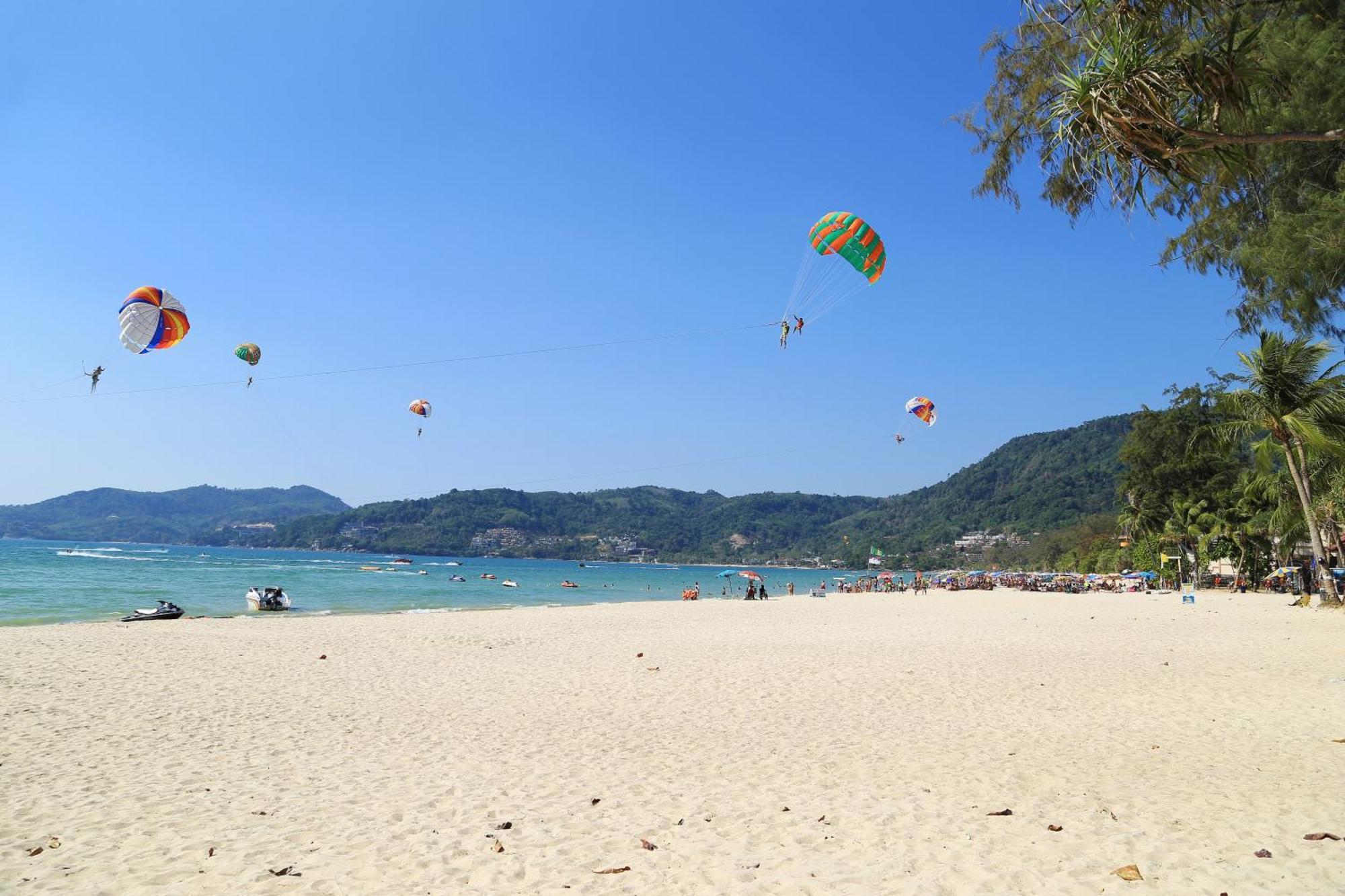 Beachwalk Minotel Patong Екстер'єр фото